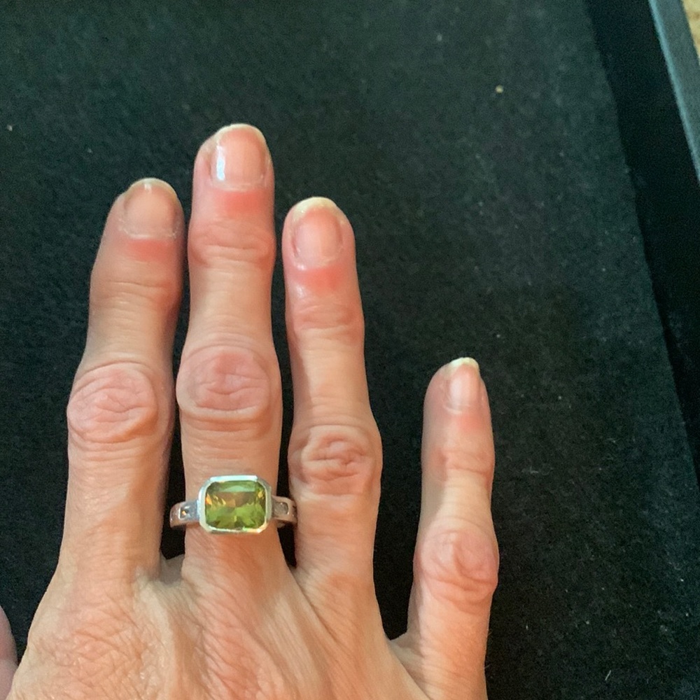 .925 Sterling Silver and Peridot ring